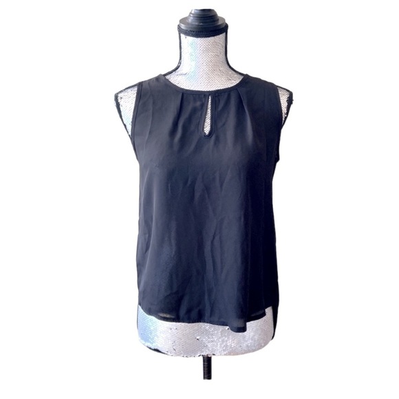 ⭐️2 FOR $20⭐️ Open back black blouse Size Small - Picture 1 of 4